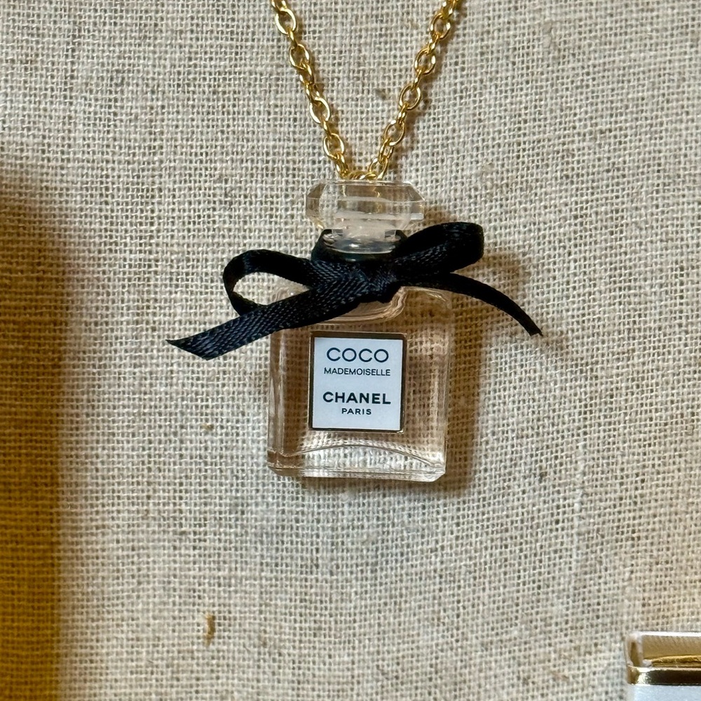❤️Authentic Coco Chanel Mini Perfume Bottle Necklace ❤️upcycle